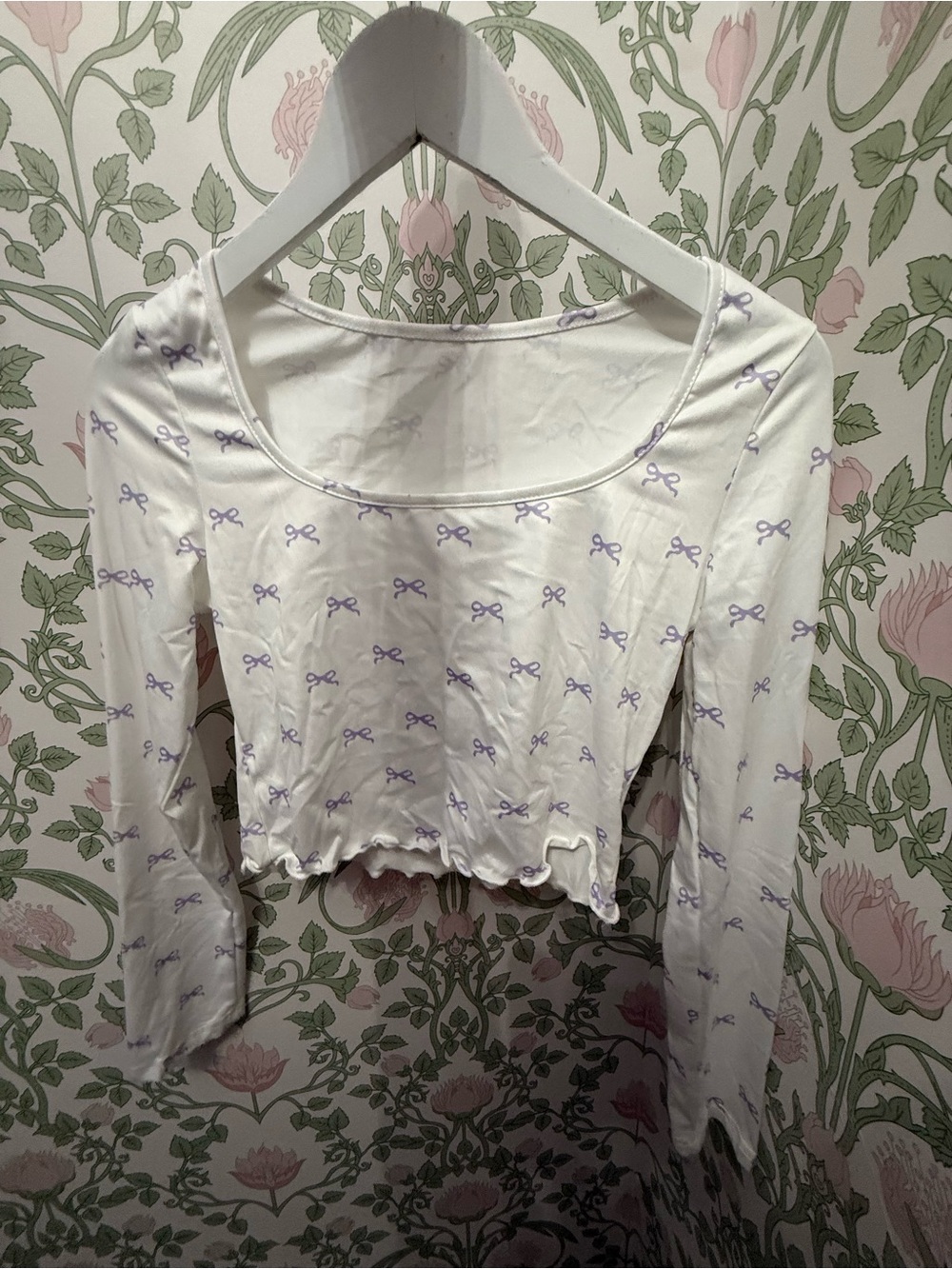 SHEIN White Cropped Long Sleeve Top with Lilac Bow Print + Pants Set - S - NWOT
